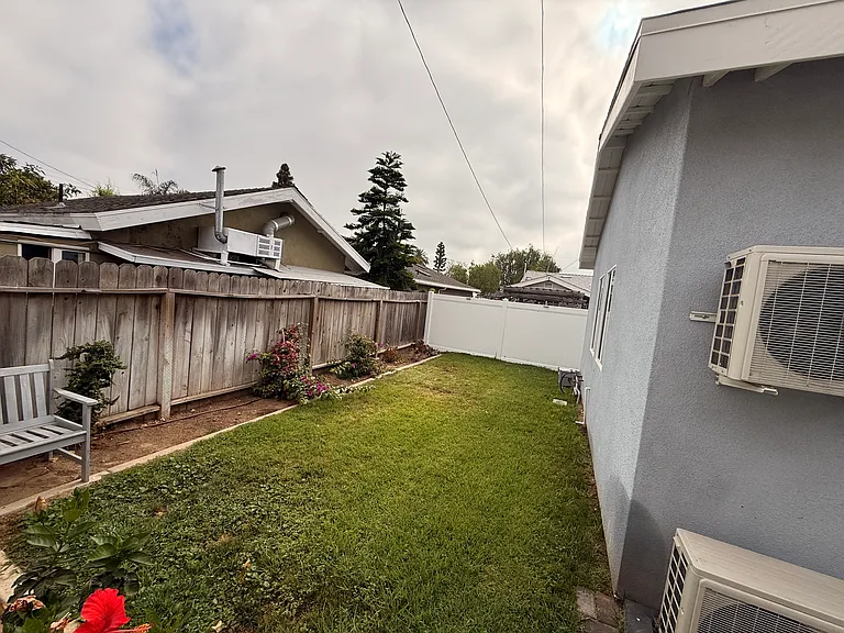 2235 Meyer Pl #B — Photo 14