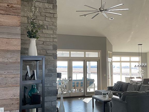 2nd image of 33 Cobblestone Lake Dr