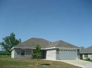 1054 Raspberry St, Elkins, AR 72727