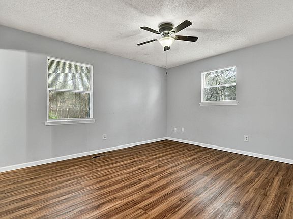 4th image of 4665 Ridgeview Ave NW