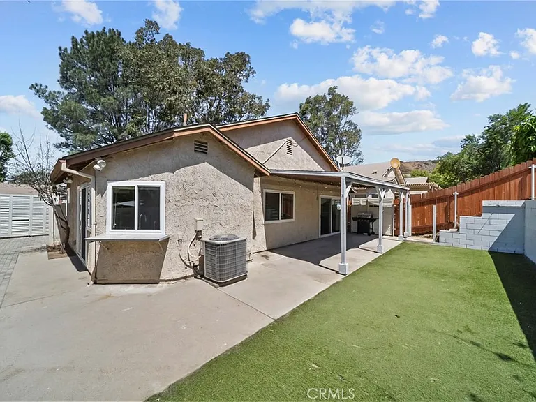 14071 Fenton Ln — Photo 11