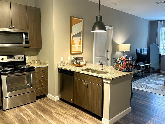 3rd image of 303 W Blount Ave #6f29907f7