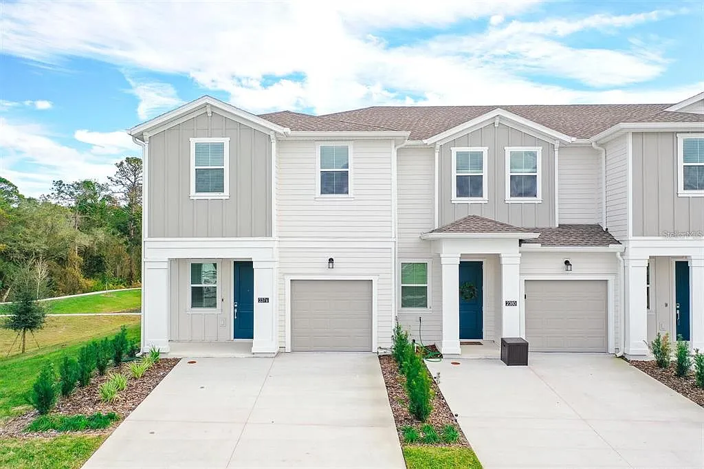 3 bed, 2.5 bath, 1843 sqft, $2,450 — Photo 1