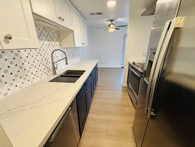 2 bed, 924 sqft, $1,750 — Photo 4