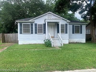 1st image of 210 Pinehill Dr