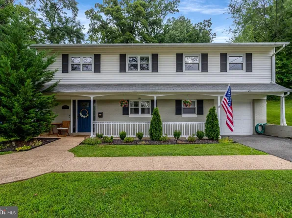 6612 Cottonwood Dr, Alexandria, VA 22310