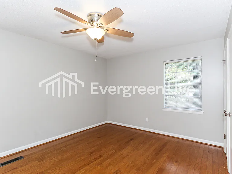 1755 Napier Dr — Photo 9