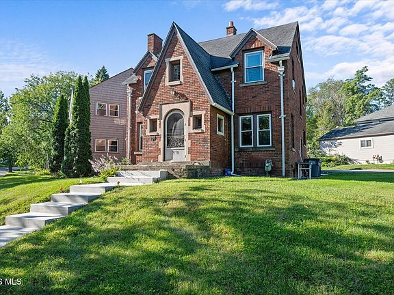 3rd image of 2119 Kensington Rd