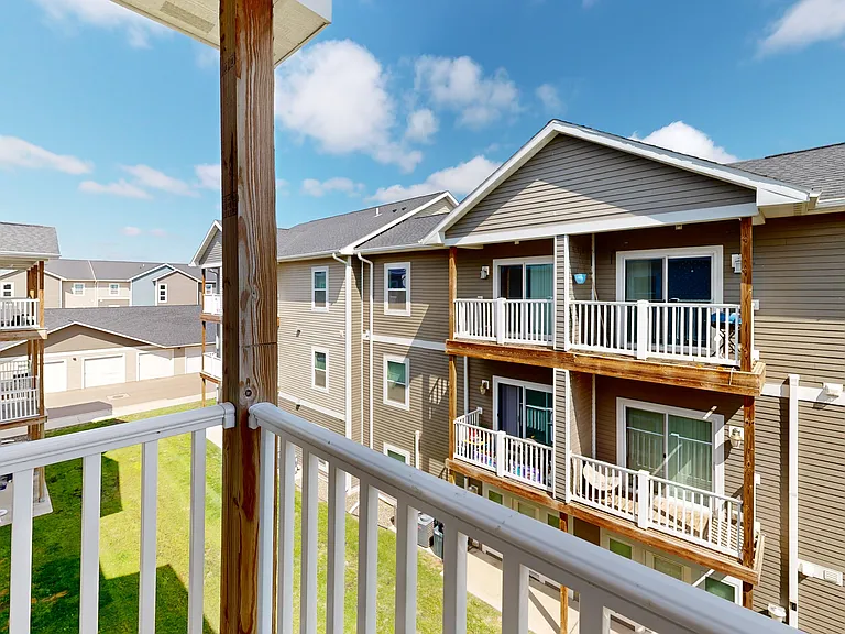 Auburn Ridge Apartments — Photo 39