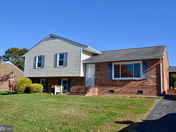 2nd image of 12011 Prosperity Ct