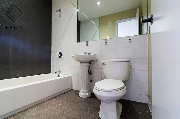 Rented by ERNY LLC | media 10