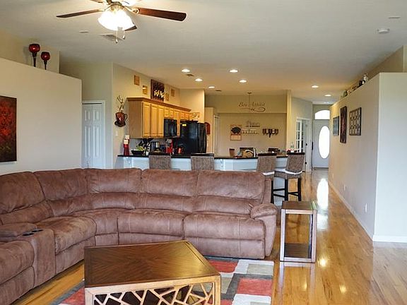 3rd image of 15054 Spinnaker Cove Ln #5