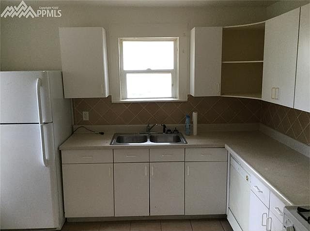2nd image of 209 E Iowa Ave