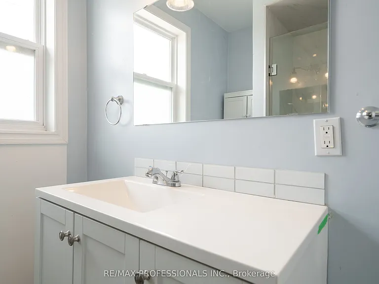 35A Bowie Ave #UPPER — Photo 19
