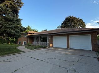 1202 Barton St, Hamilton, ON L8E5G9
