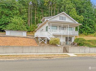 1122 SE 1st St, Winlock, WA 98596