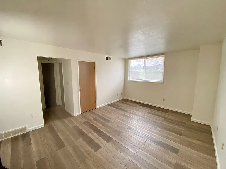 Carriage Hill Apartments — Photo 17