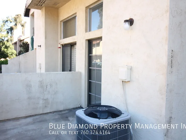 1023 Ficus Ln — Photo 9