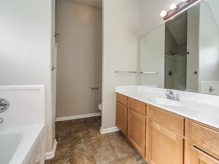 1719 Brentford Cv — Photo 13