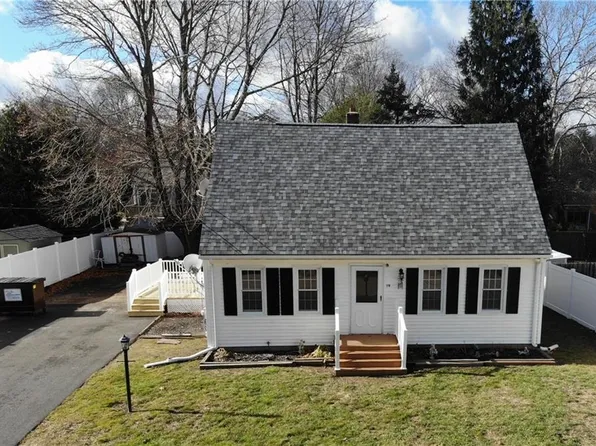 19 Pontiac Rd, Narragansett, RI 02882