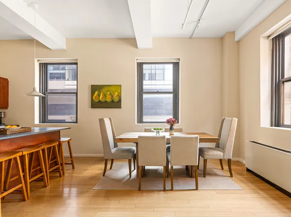 365 Bridge Street image 2 of 14