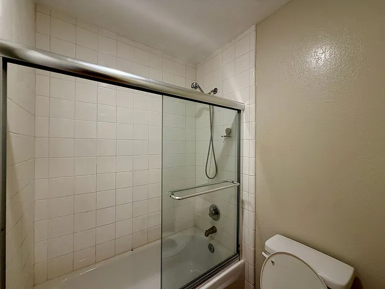 3366 Waterford Dr — Photo 40