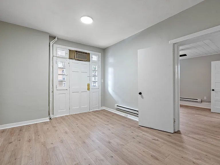 901 N Franklin St #1 — Photo 5