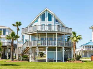 4130 Courageous Ln, Galveston, TX 77554