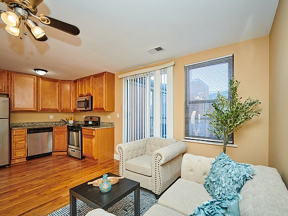 5th image of 7330 N Winchester Ave APT 2W