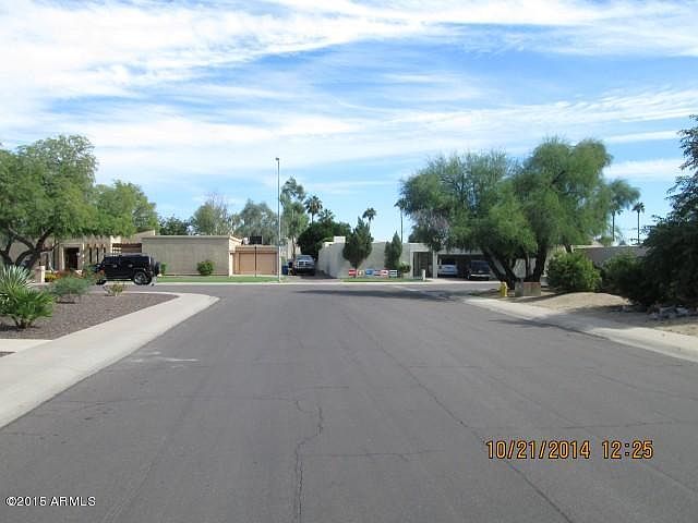 2nd image of 2141 E Loma Vista Dr