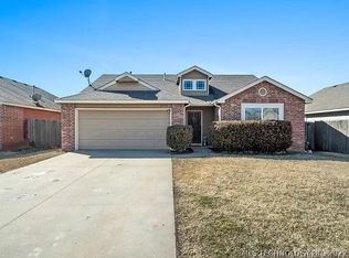 2716 N 22nd St, Broken Arrow, OK 74012