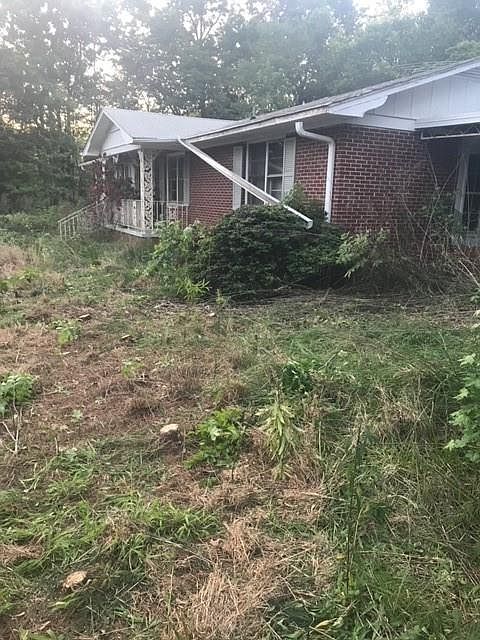 2nd image of 5 Forest Ln