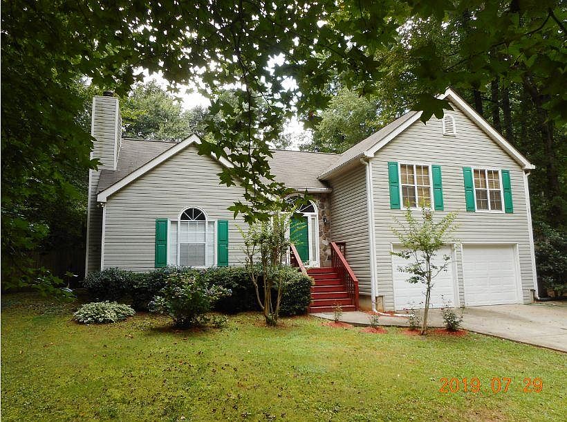 Set in a quiet wooded location but close to Cumming's, shops, library and Post Office
