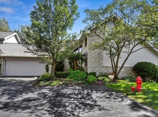 61 Malibu Ct, Burr Ridge, IL 60527