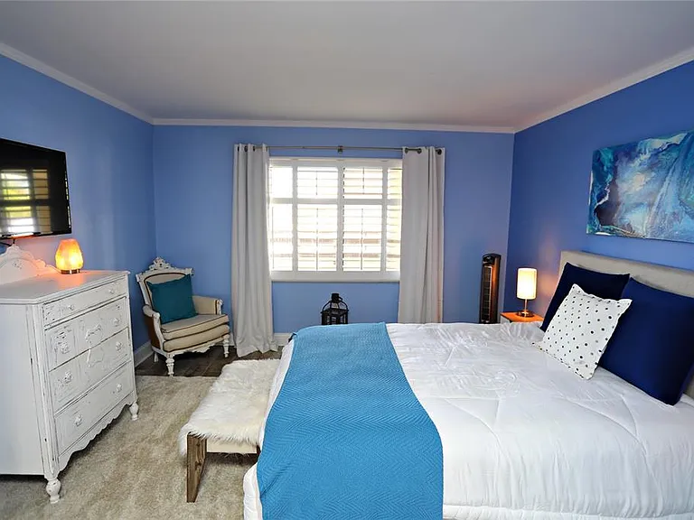 103 1st St E #113 — Photo 15