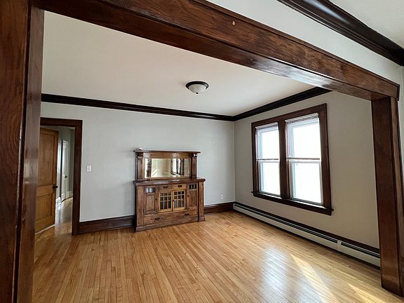 4th image of 3731 Harriet Ave #2