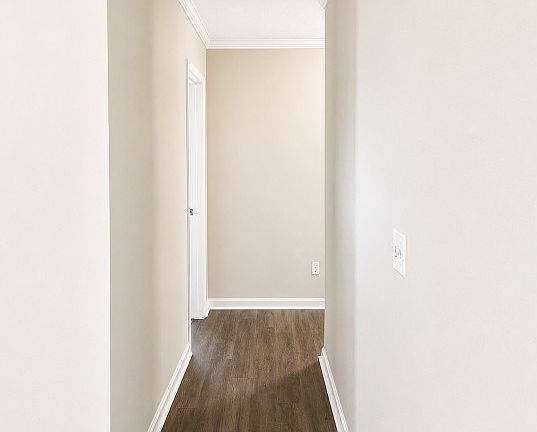 3rd image of 393 Forest Park Dr