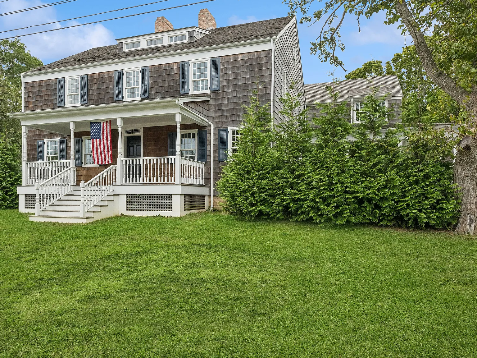 Southampton Historic Home First Time Availble For Rent — Photo 2