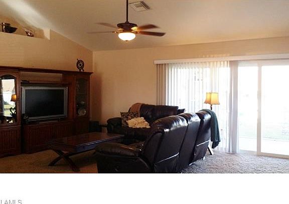 4th image of 2205 NE 21st Ave