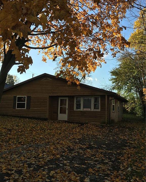2nd image of 252 Euclid Ave