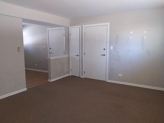 3rd image of 9450 Maple Dr #1B