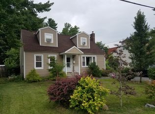 8 Rapple Dr, Albany, NY 12205