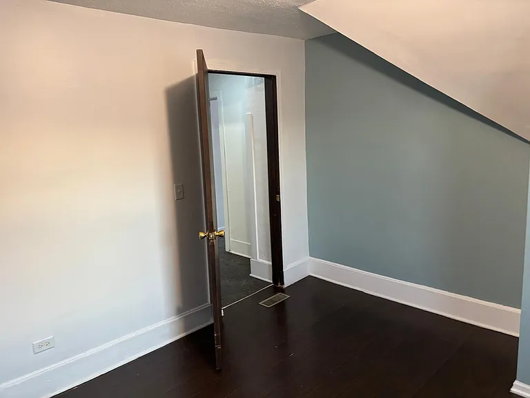 558 Franklin Blvd #2 — Photo 10