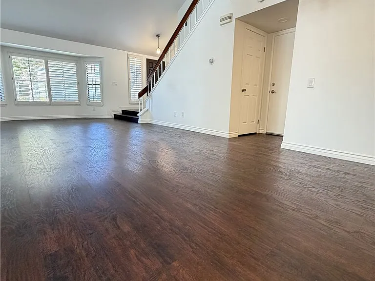 18153 Rustic Ct — Photo 4