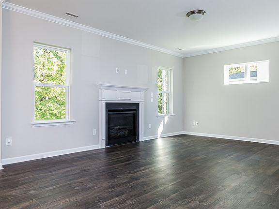 2nd image of 621 Porter Hill Dr