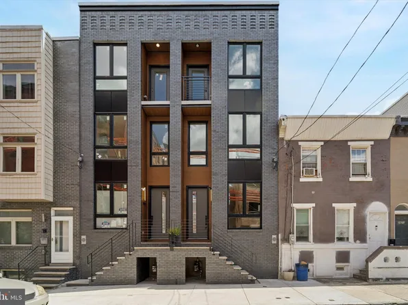 2425 Coral St, Philadelphia, PA 19125