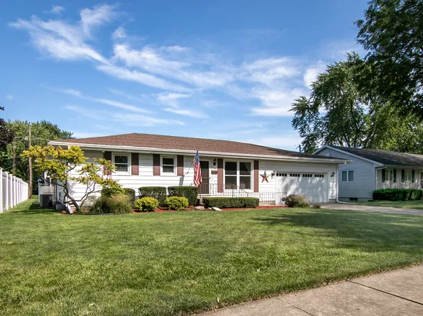 378 N Jackson Ave, Bradley, IL 60915