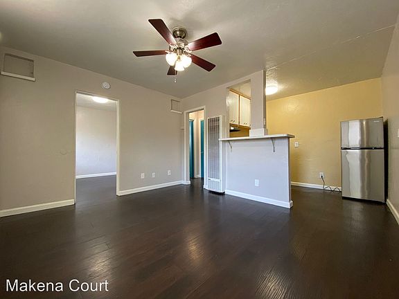 5th image of 124 Hiawatha Ave APT 14