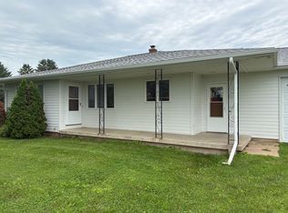 32506 320th St, New Hartford, IA 50660