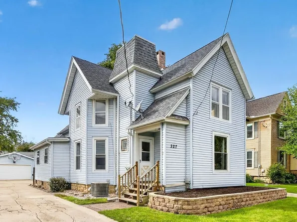 327 N Terrace St, Janesville, WI 53545